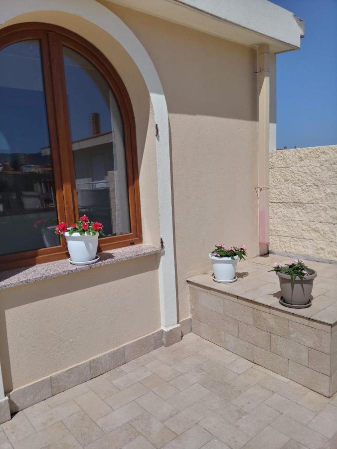 Luminoso Appartamento Con Terrazza......C.U......Q2483 Sinnai Екстер'єр фото